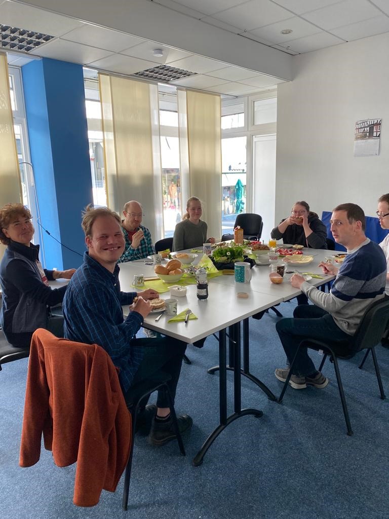 Sportbegeisterte waren beim 1. Osterfrühstück dabei!